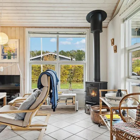 3 Bedroom Amazing In Holiday home *