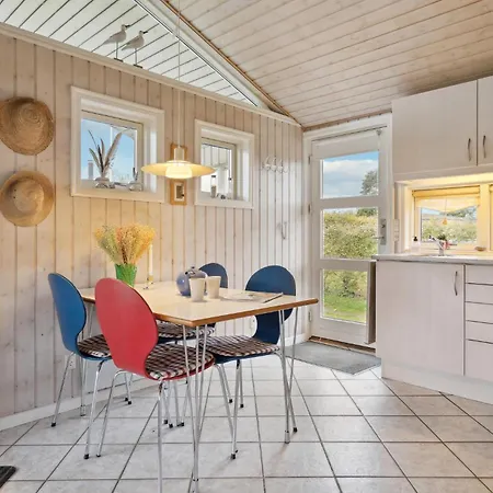 3 Bedroom Amazing In Holiday home Nyborg