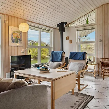 3 Bedroom Amazing In Holiday home *